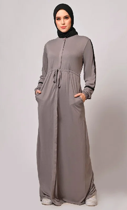 Modest Athleisure: Sporty Grey Abaya with Pockets