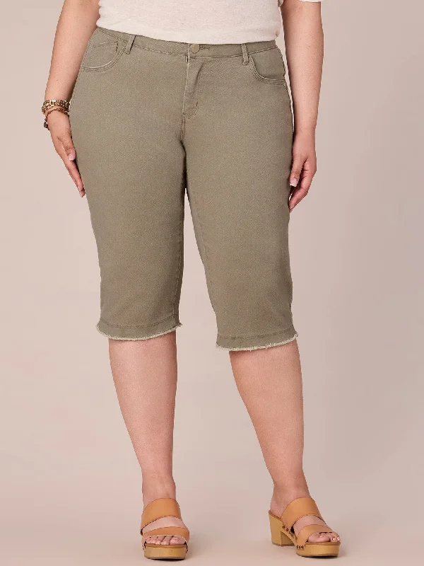 "Ab"solution Plus Size Mid-Rise Frayed Hem Skimmer Pants