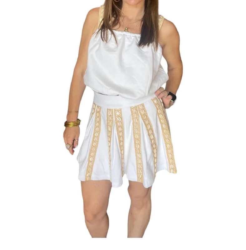 Shell Pleat Skort In White Puka