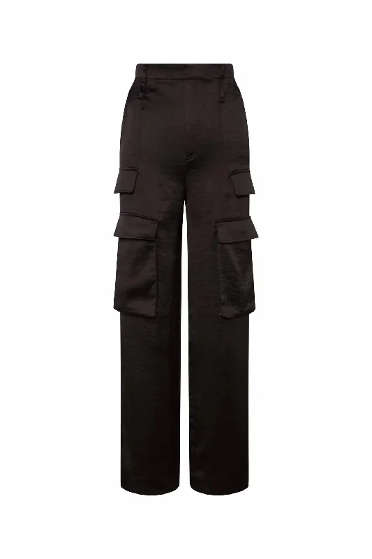 Women's Cargo Pants In Black